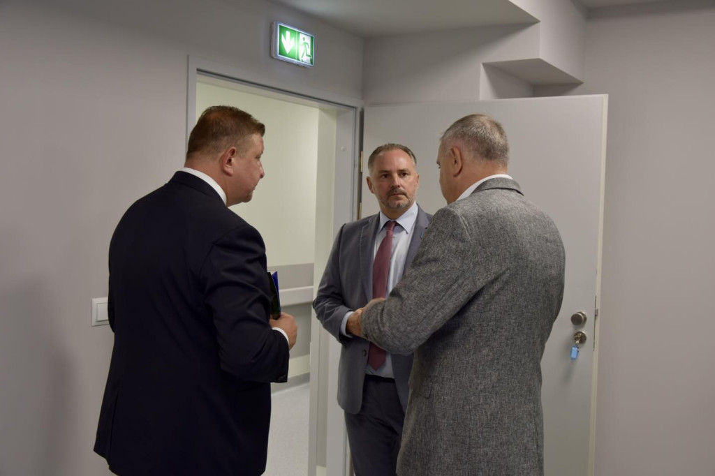 Tarnowskie Góry. Oddział oddany do użytku  przed teminem