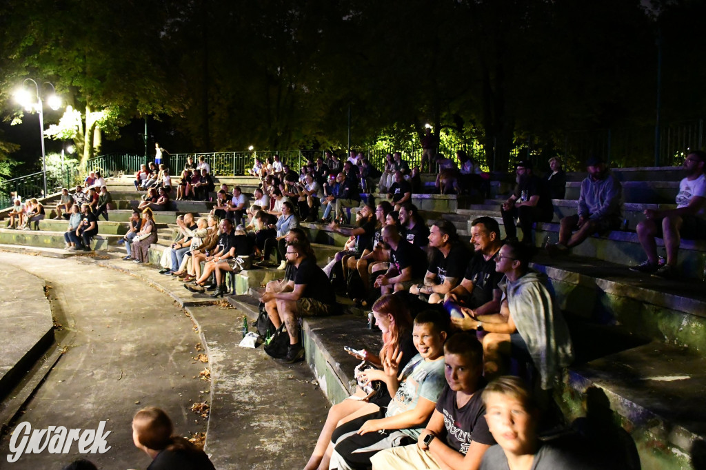 Strzybnica. Człowiek Widmo w parku Hutnika