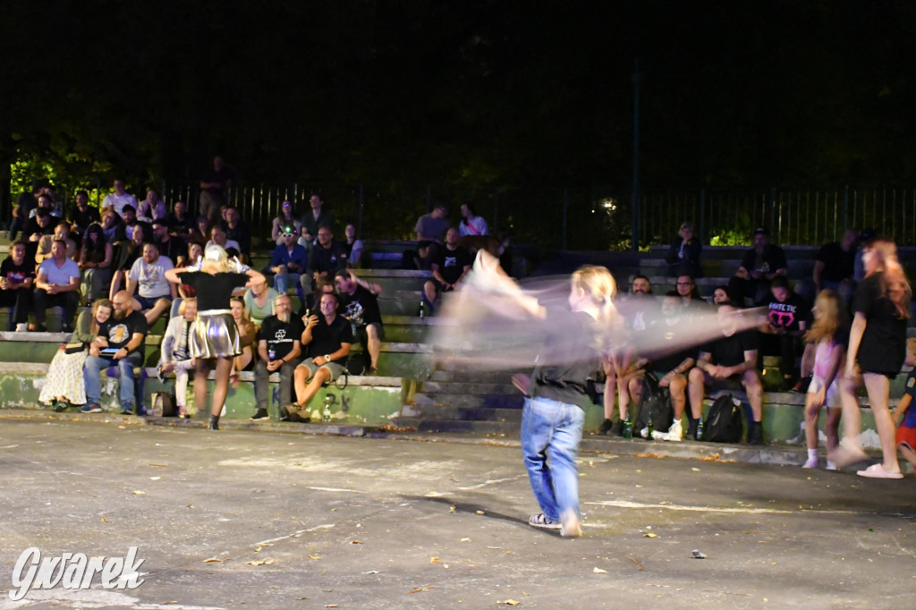 Strzybnica. Człowiek Widmo w parku Hutnika