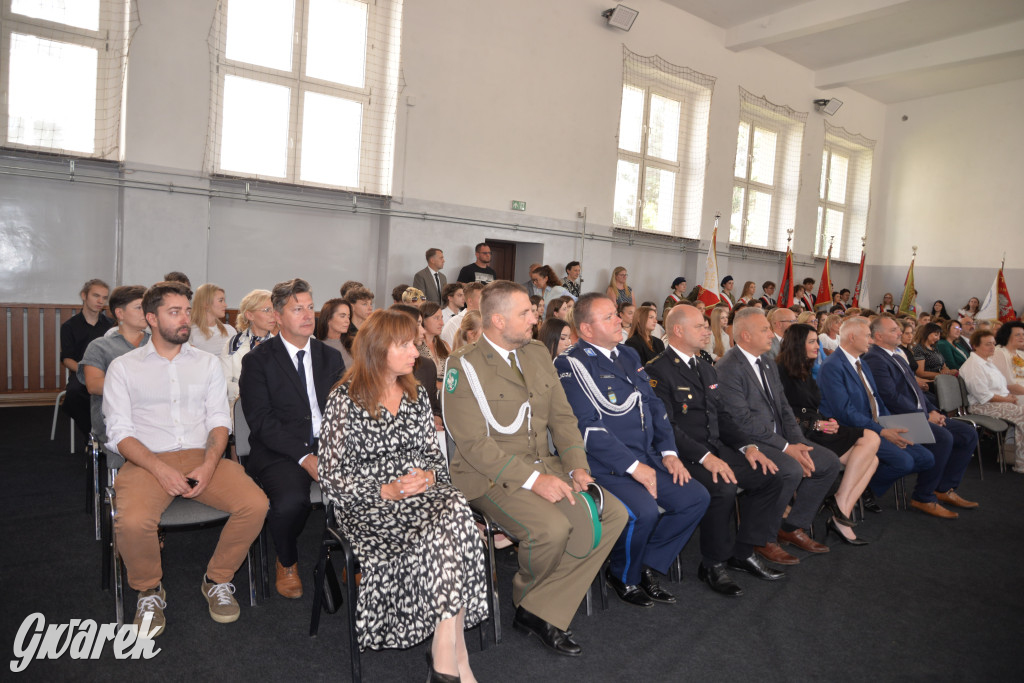 Tarnowskie Góry. Początek roku szkolnego w Sempie