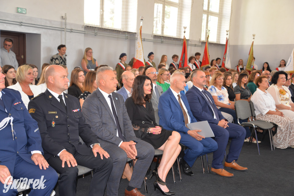 Tarnowskie Góry. Początek roku szkolnego w Sempie