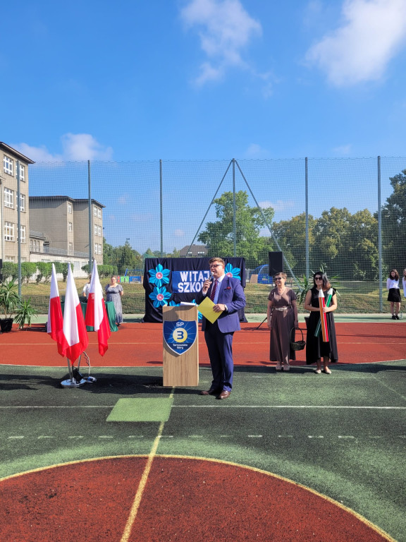 Powiat tarnogórski. Nowy rok szkolny