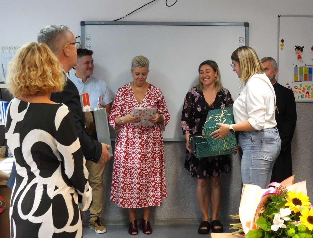 Nakło Śl. Świetlica po remoncie, inicjatywa mamy