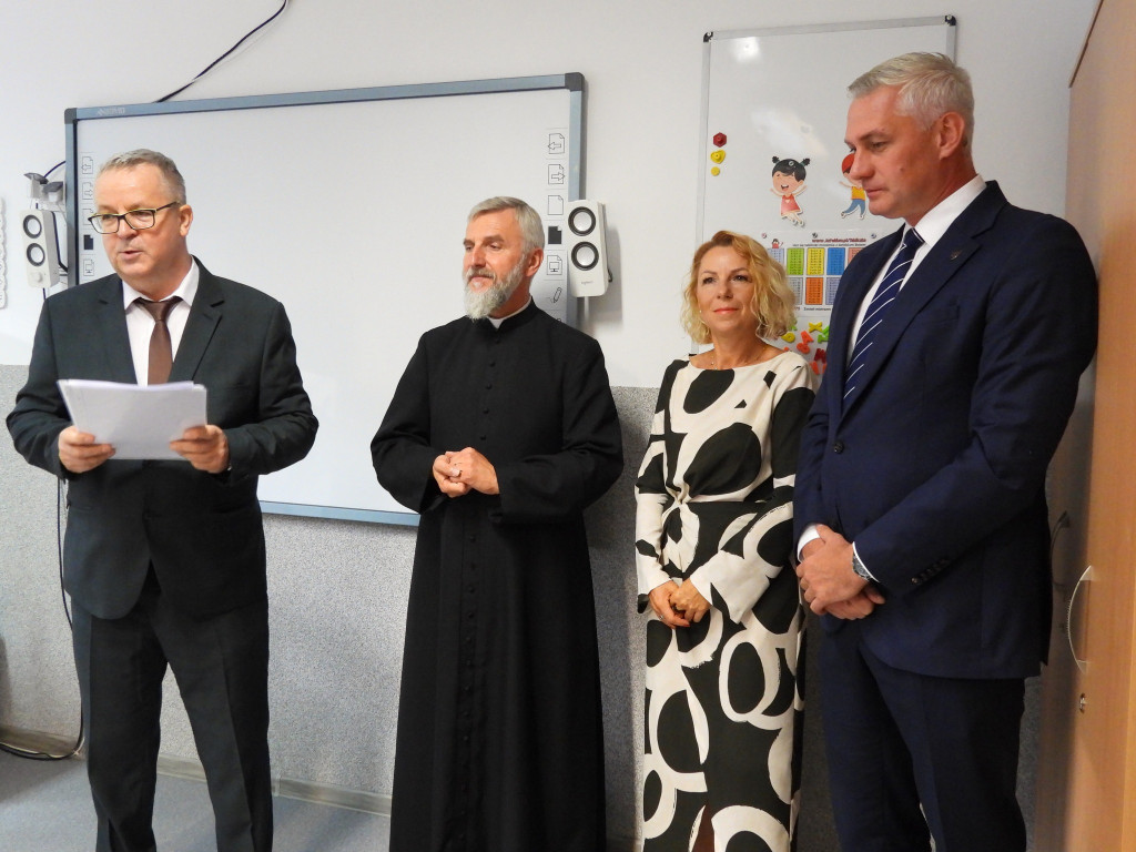 Nakło Śl. Świetlica po remoncie, inicjatywa mamy