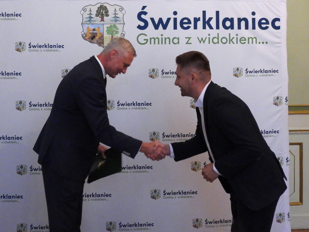 Świerklaniec. Ci nauczyciele cieszą się z awansu