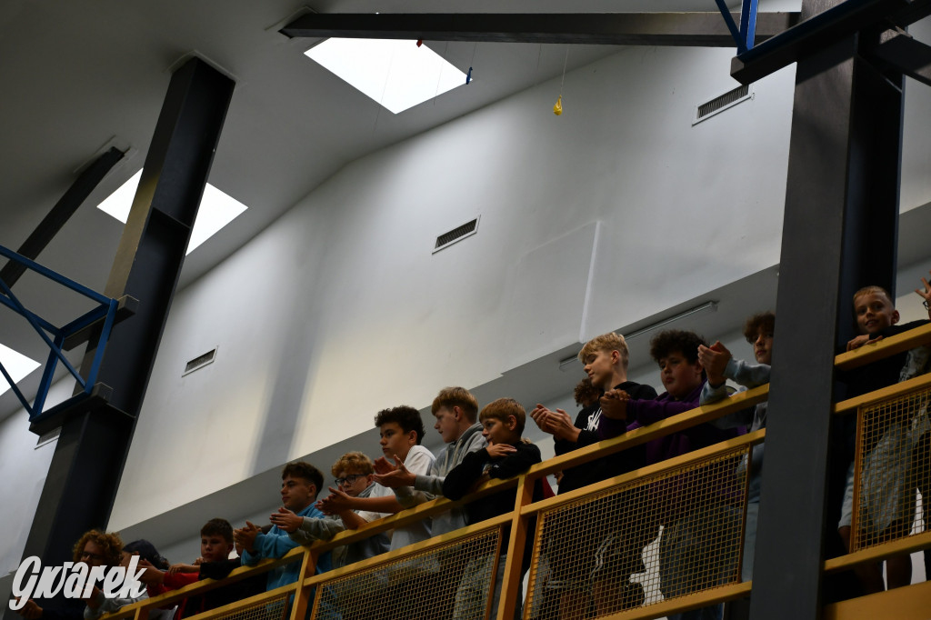 Repty Śląskie. Szkoła po przebudowie. Jak śląski dom