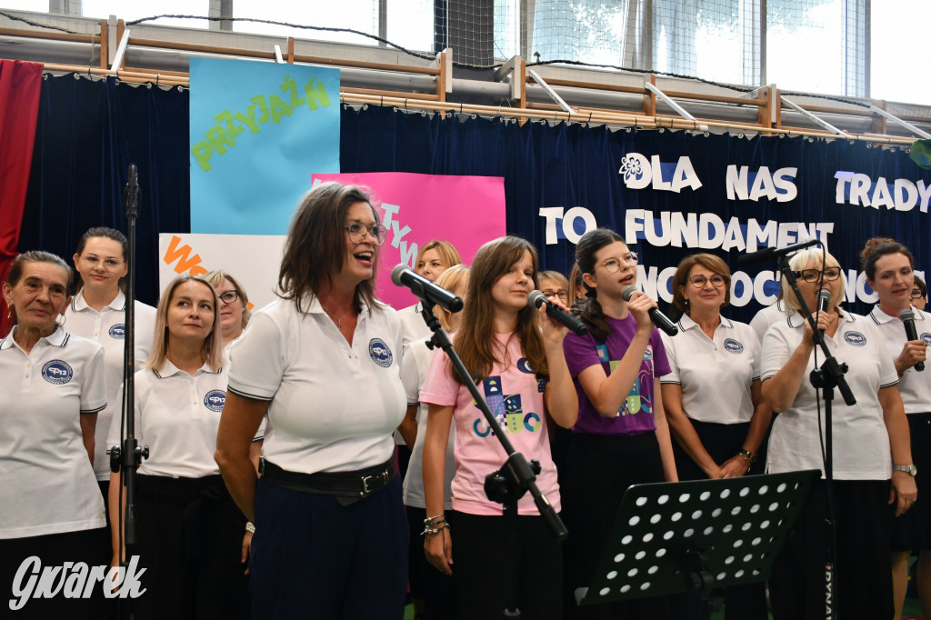 Repty Śląskie. Szkoła po przebudowie. Jak śląski dom