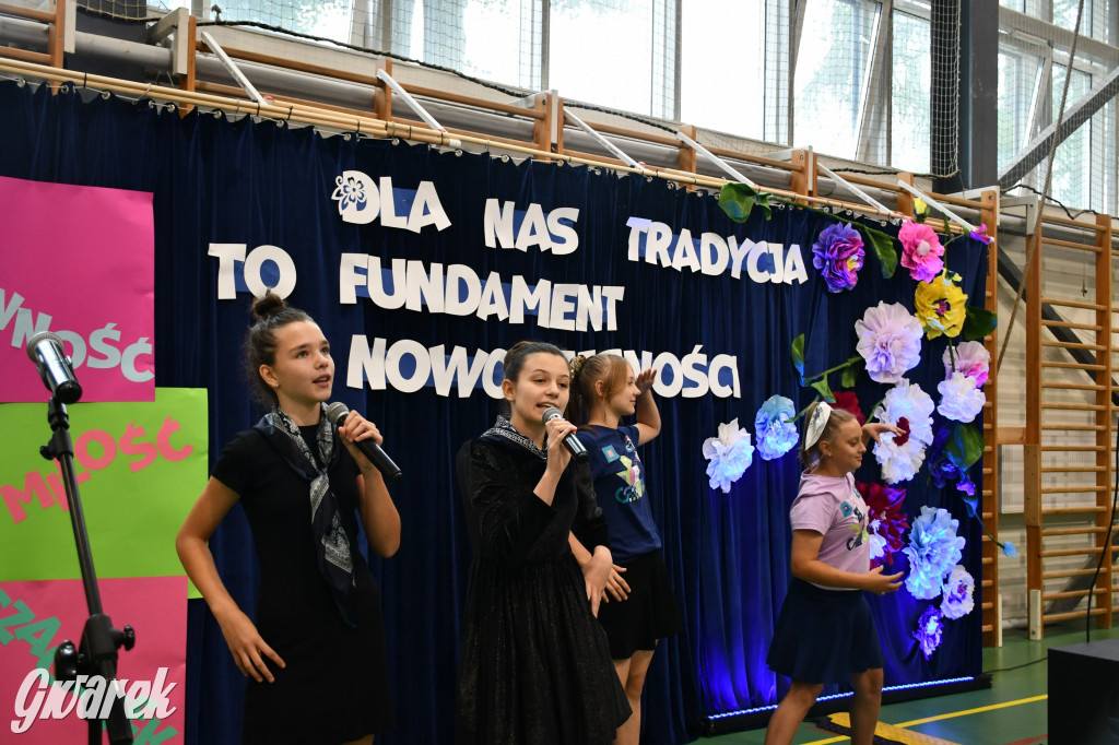 Repty Śląskie. Szkoła po przebudowie. Jak śląski dom