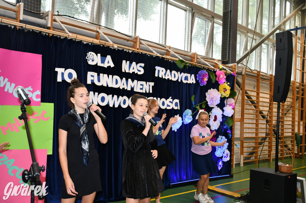 Repty Śląskie. Szkoła po przebudowie. Jak śląski dom