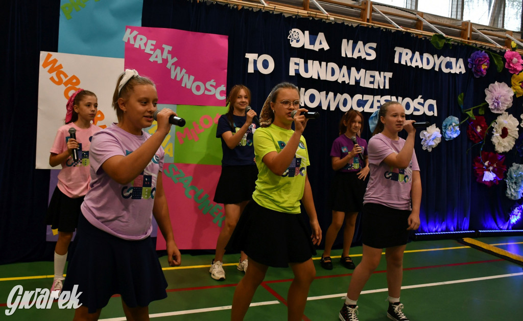 Repty Śląskie. Szkoła po przebudowie. Jak śląski dom