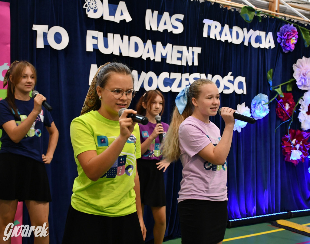 Repty Śląskie. Szkoła po przebudowie. Jak śląski dom