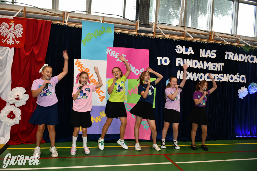 Repty Śląskie. Szkoła po przebudowie. Jak śląski dom