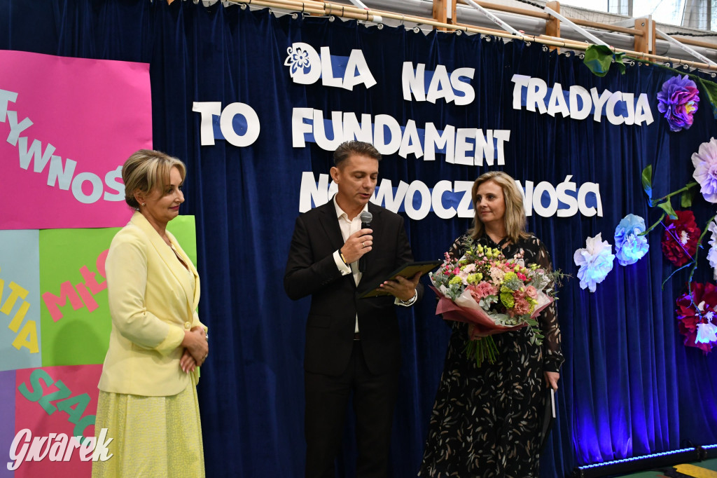 Repty Śląskie. Szkoła po przebudowie. Jak śląski dom