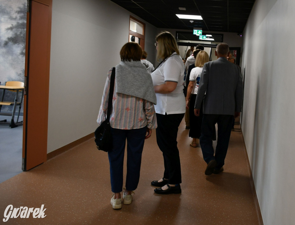 Repty Śląskie. Szkoła po przebudowie. Jak śląski dom