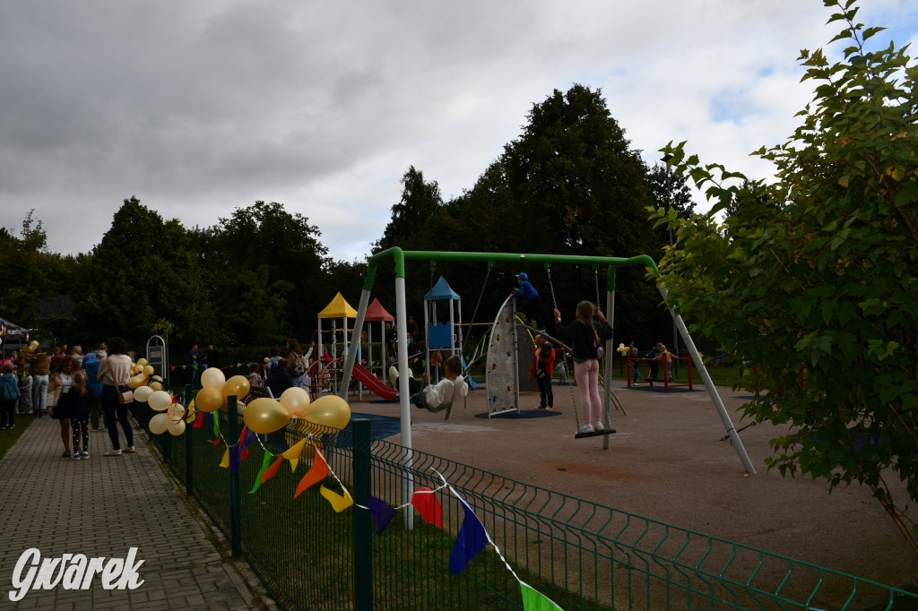 Repty Śląskie. Szkoła po przebudowie. Jak śląski dom
