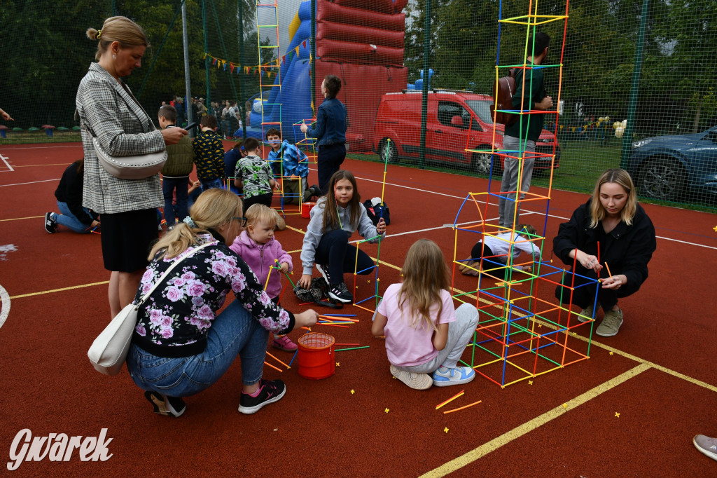 Repty Śląskie. Szkoła po przebudowie. Jak śląski dom