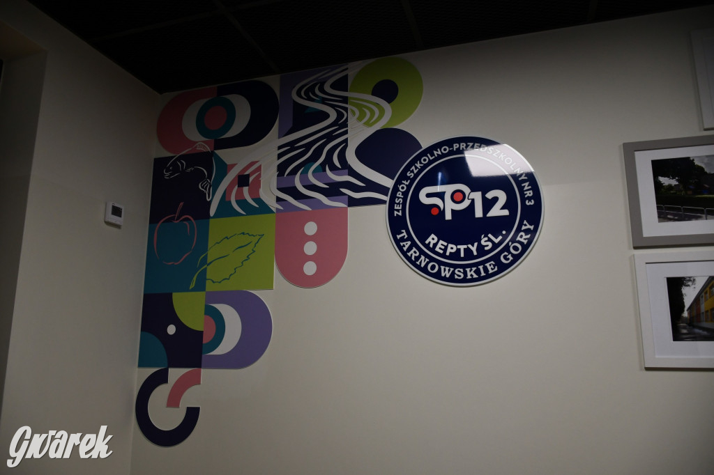 Repty Śląskie. Szkoła po przebudowie. Jak śląski dom