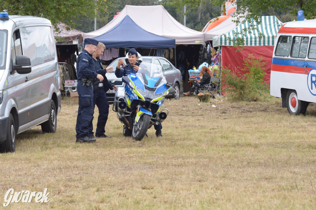 Tarnogórski Piknik Militarny z czołgiem Twardy