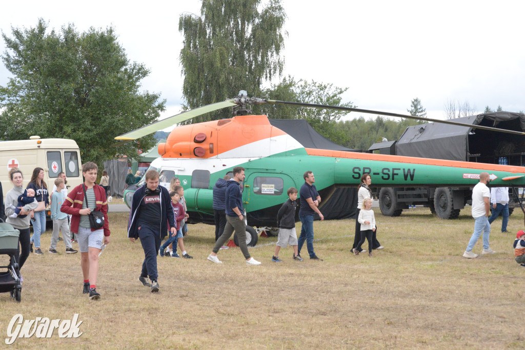 Tarnogórski Piknik Militarny z czołgiem Twardy