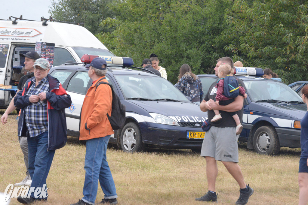 Tarnogórski Piknik Militarny z czołgiem Twardy