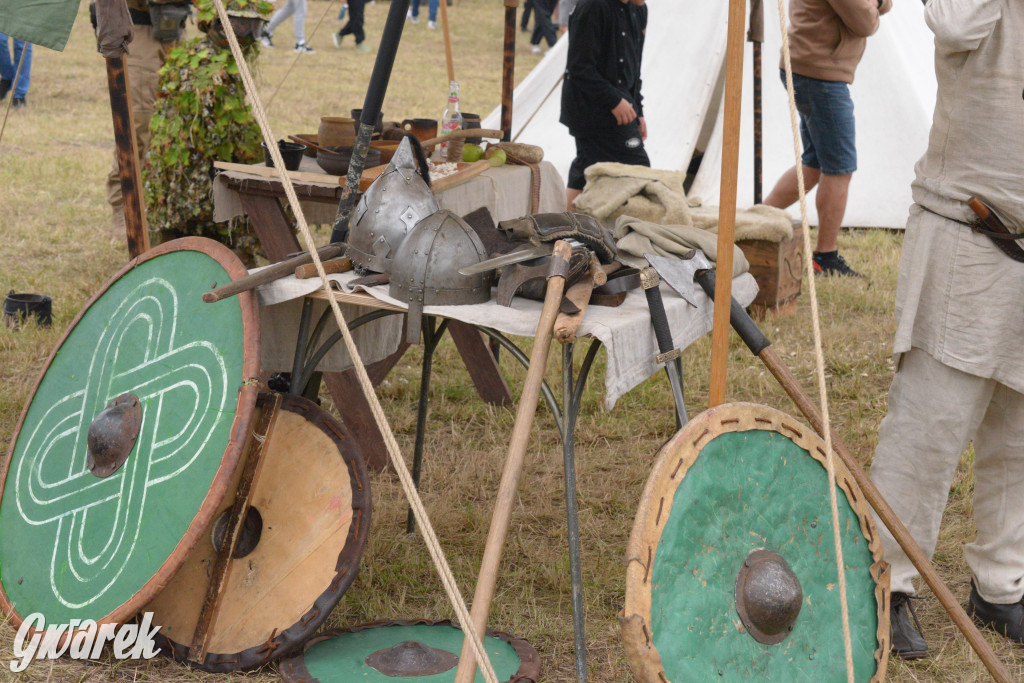 Tarnogórski Piknik Militarny z czołgiem Twardy