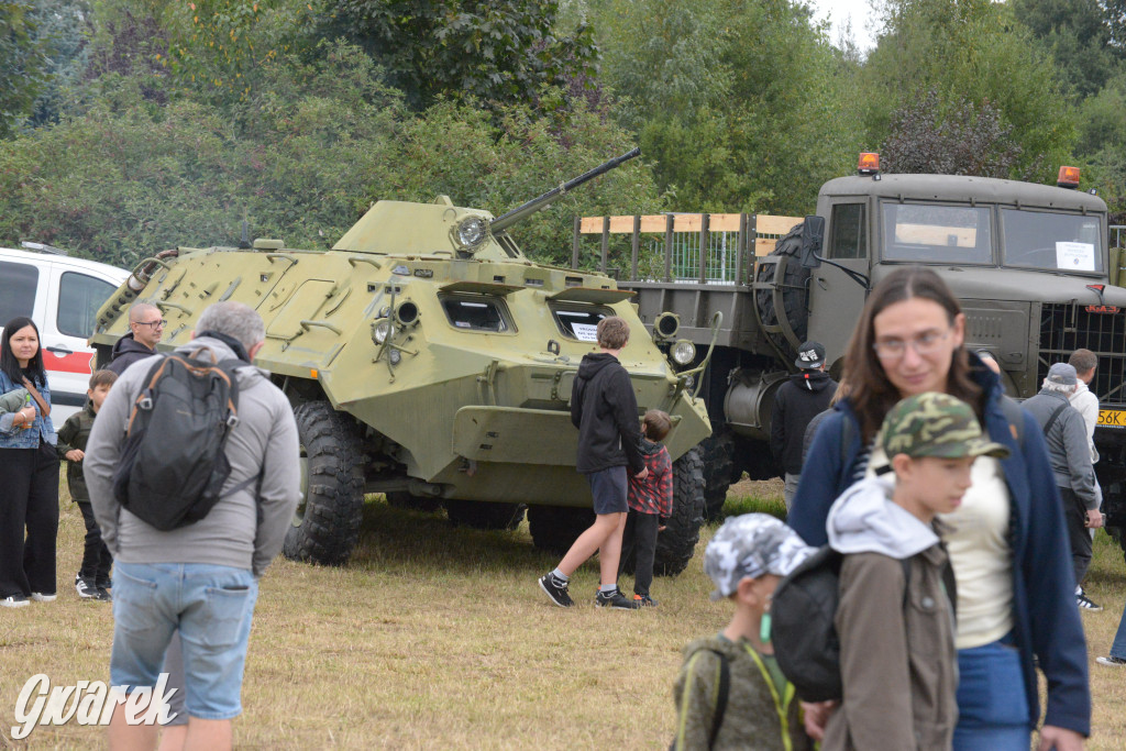 Tarnogórski Piknik Militarny z czołgiem Twardy