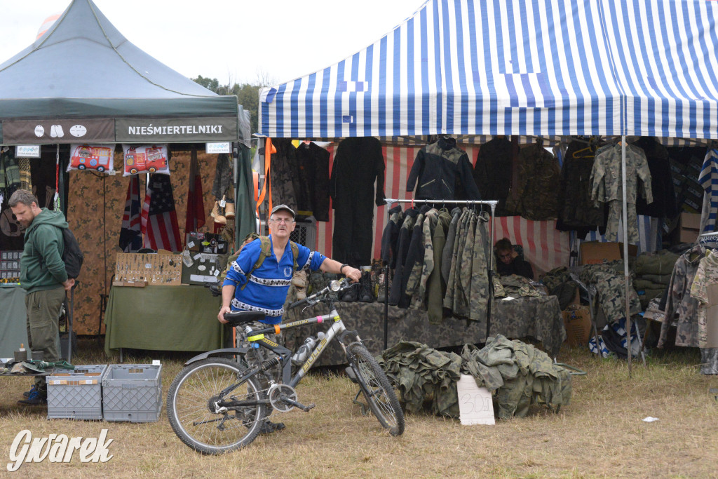 Tarnogórski Piknik Militarny z czołgiem Twardy