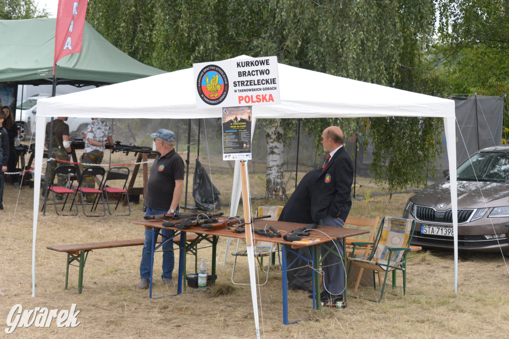 Tarnogórski Piknik Militarny z czołgiem Twardy