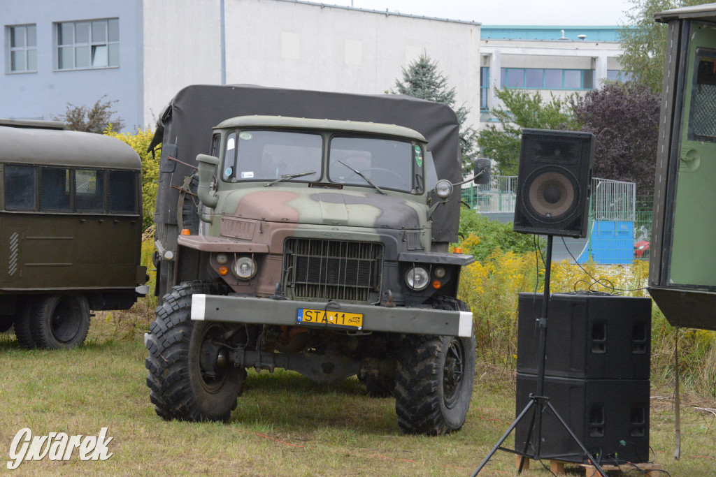 Tarnogórski Piknik Militarny z czołgiem Twardy