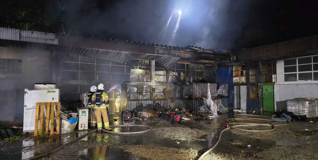 Radzionków. Pożar i 12 zastępów straży w akcji