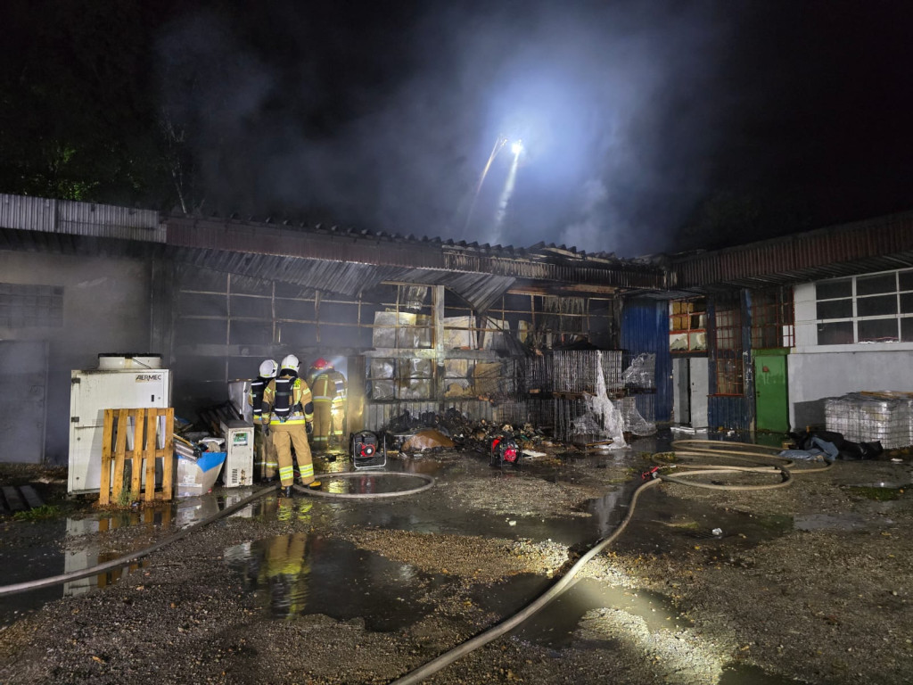 Radzionków. Pożar i 12 zastępów straży w akcji
