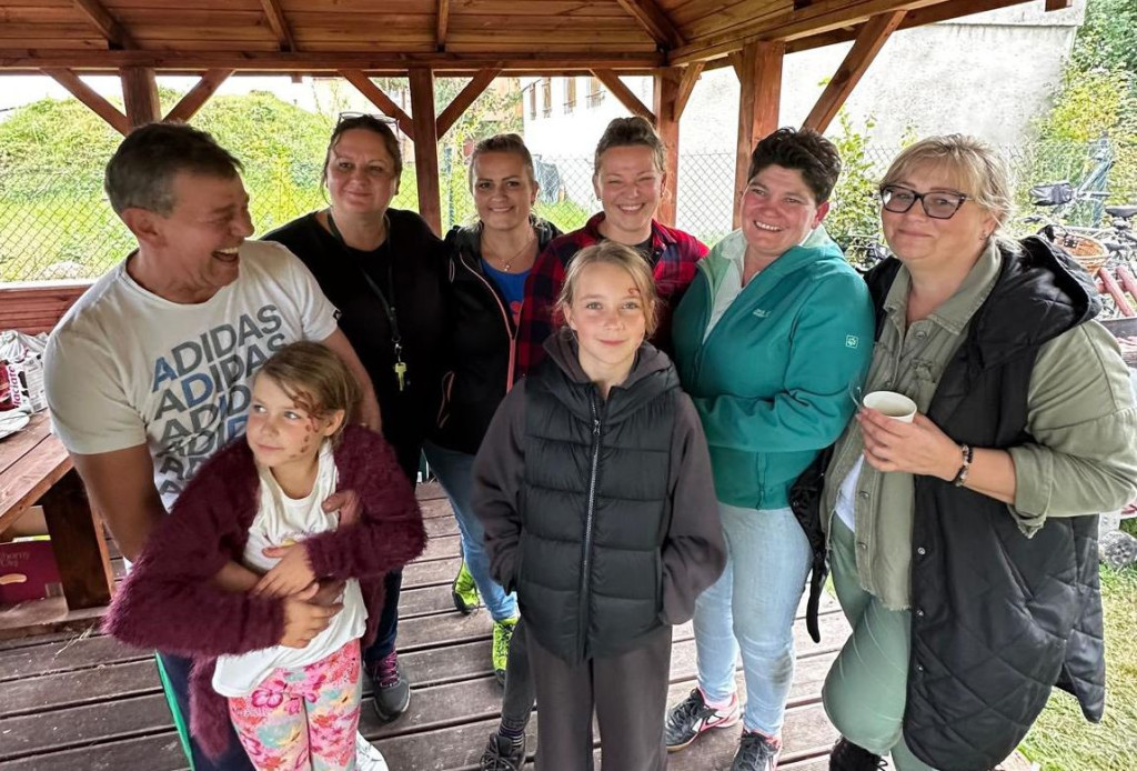 Pniowiec. Zebrali w lesie cztery kontenery śmieci