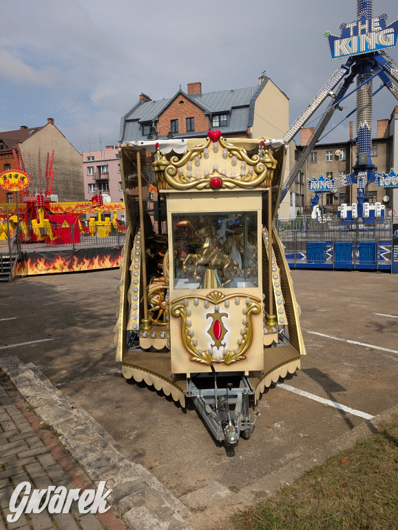 Karuzele już stoją. Gwarki tuż, tuż