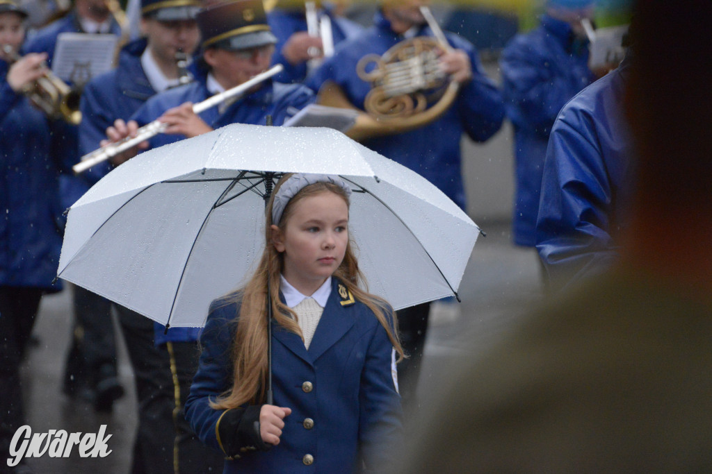 Gwarki 2025. Pochód w deszczu (cz. historyczna)
