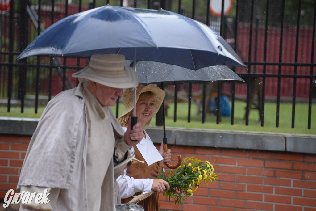 Gwarki 2025. Pochód w deszczu (cz. historyczna)
