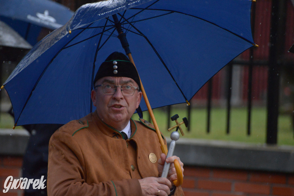 Gwarki 2025. Pochód w deszczu (cz. historyczna)
