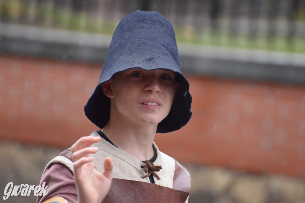 Gwarki 2025. Pochód w deszczu (cz. historyczna)