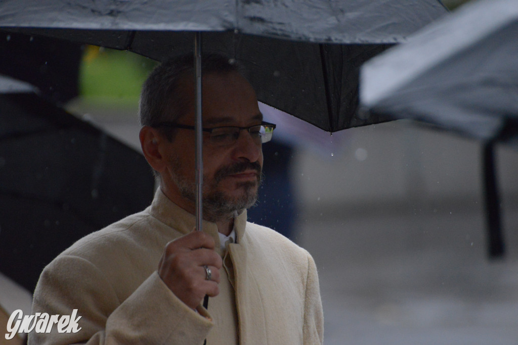 Gwarki 2025. Pochód w deszczu (cz. historyczna)