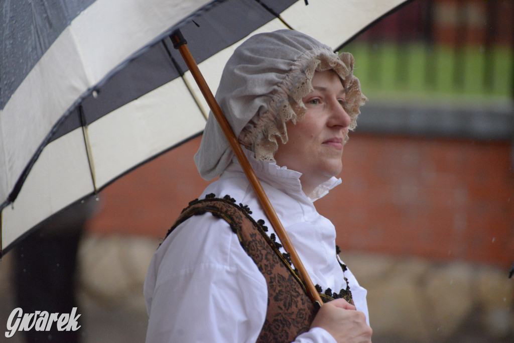 Gwarki 2025. Pochód w deszczu (cz. historyczna)