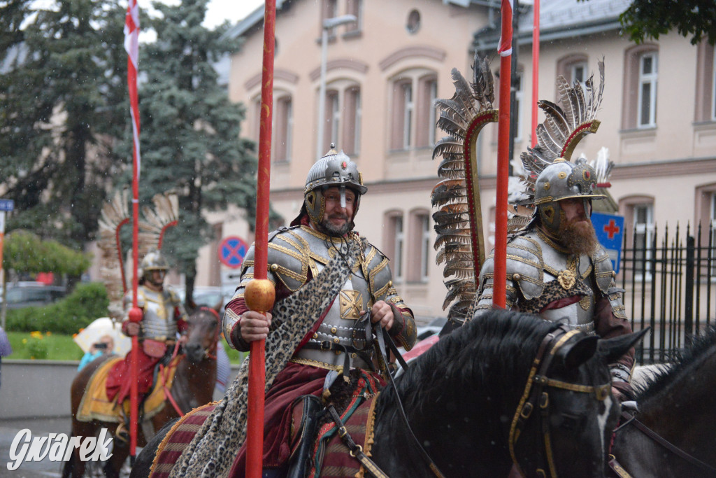 Gwarki 2025. Pochód w deszczu (cz. historyczna)