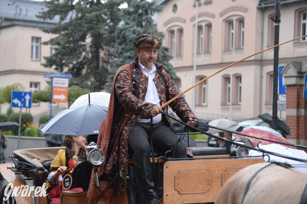 Gwarki 2025. Pochód w deszczu (cz. historyczna)