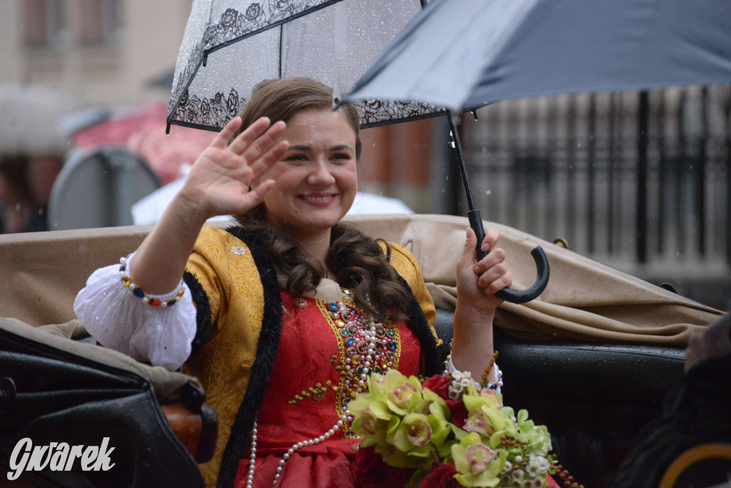 Gwarki 2025. Pochód w deszczu (cz. historyczna)