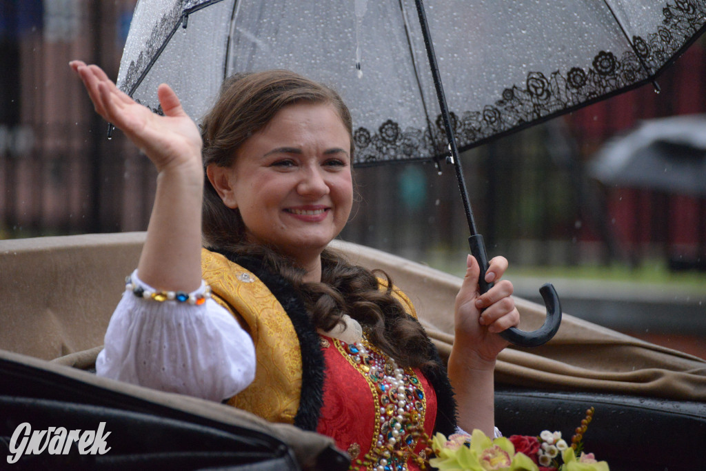 Gwarki 2025. Pochód w deszczu (cz. historyczna)