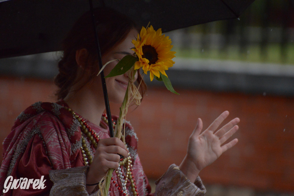 Gwarki 2025. Pochód w deszczu (cz. historyczna)