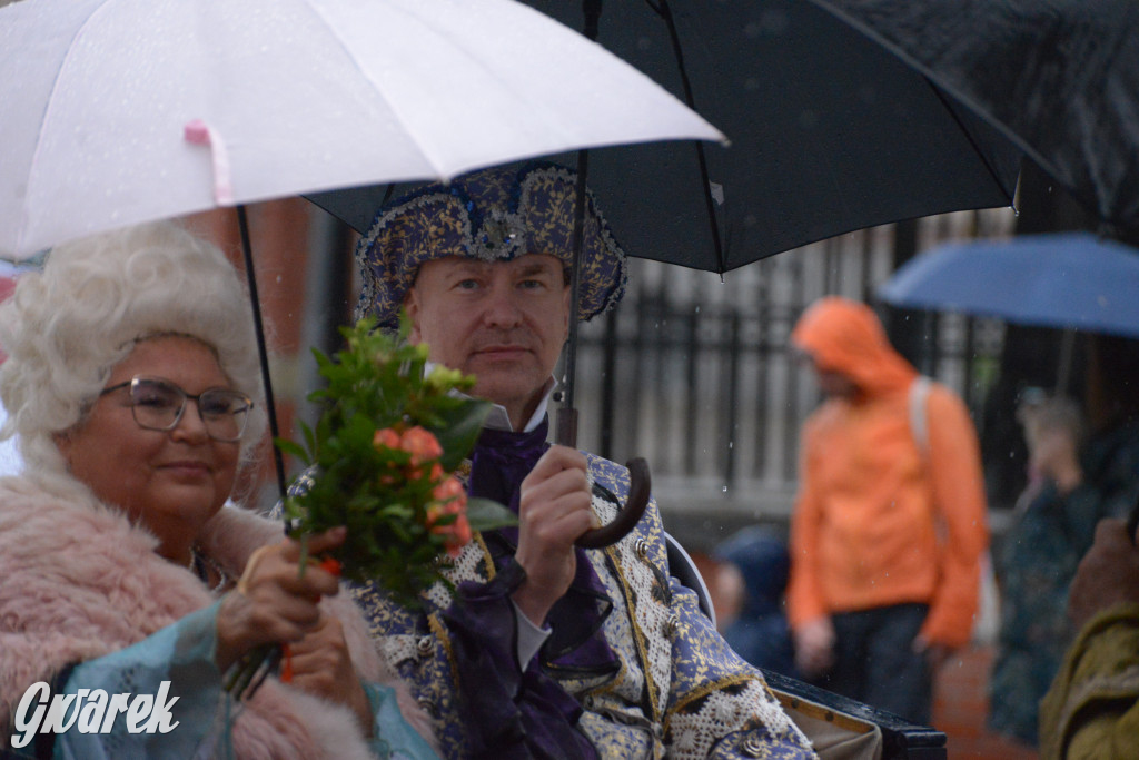 Gwarki 2025. Pochód w deszczu (cz. historyczna)