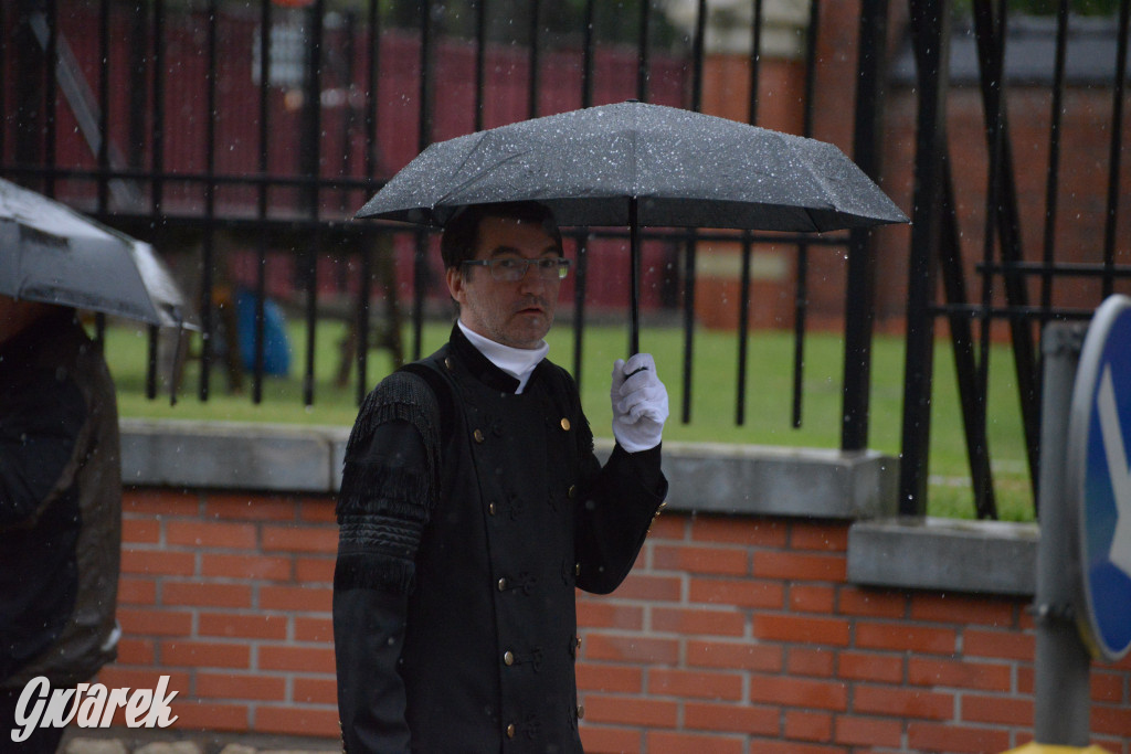 Gwarki 2025. Pochód w deszczu (cz. historyczna)