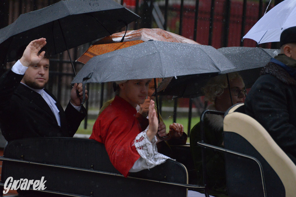Gwarki 2025. Pochód w deszczu (cz. historyczna)