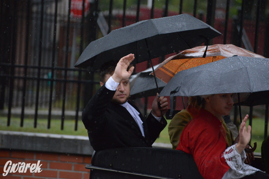 Gwarki 2025. Pochód w deszczu (cz. historyczna)