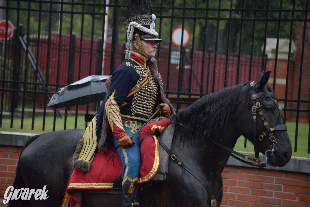 Gwarki 2025. Pochód w deszczu (cz. historyczna)