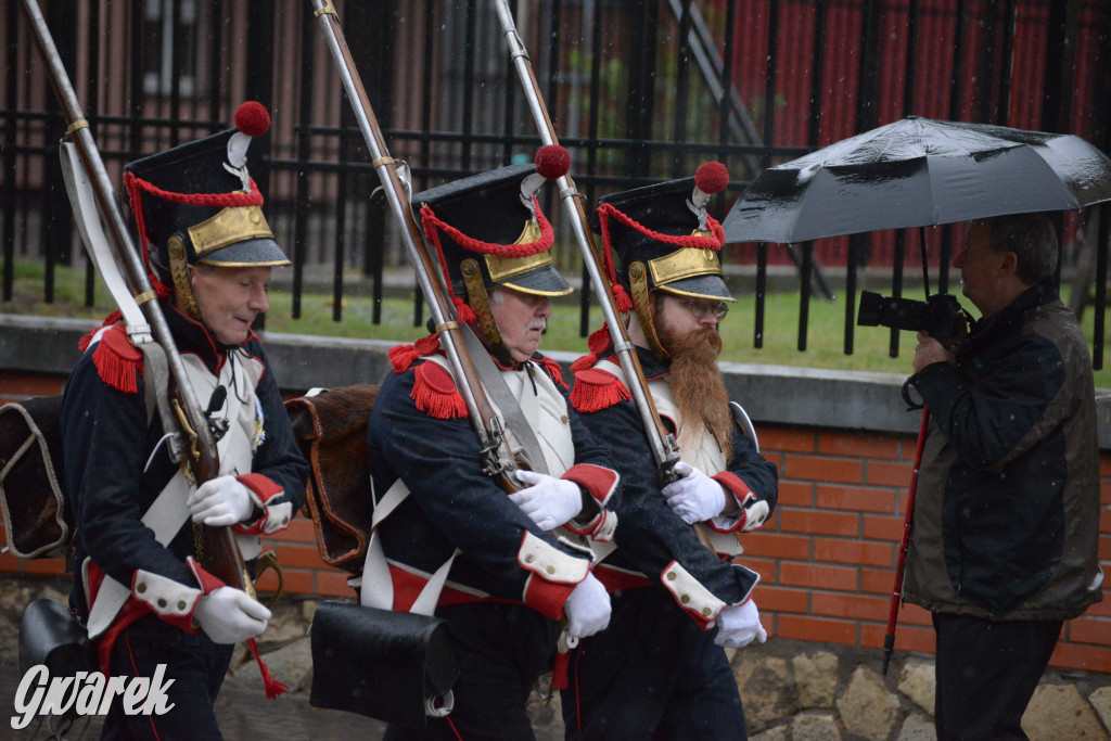 Gwarki 2025. Pochód w deszczu (cz. historyczna)